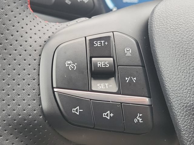 Certified 2024 Ford Escape ST-Line Select w/ Tech Pack #2 AWD/4WD image 9
