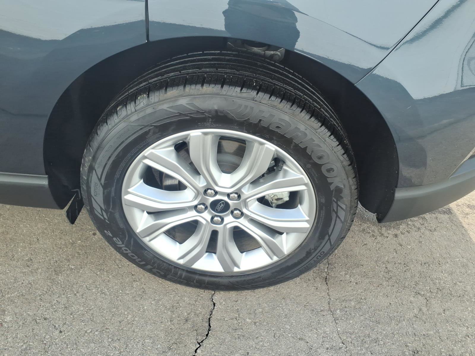 Certified 2024 Ford Edge Titanium image 8