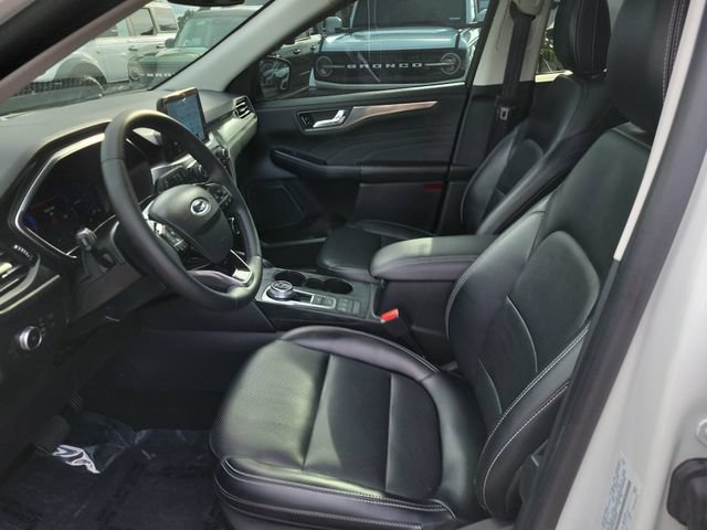 Certified 2022 Ford Escape Titanium w/ Class II Trailer Tow Package AWD/4WD image 21