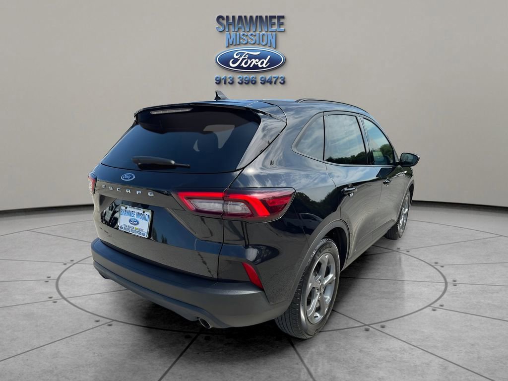 Certified 2025 Ford Escape ST-Line image 5