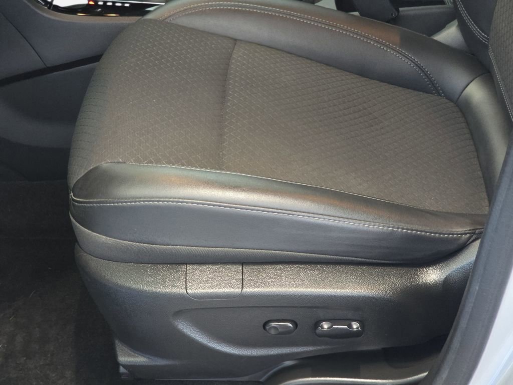 Used 2022 Buick Encore Preferred w/ Safety Package AWD/4WD image 26