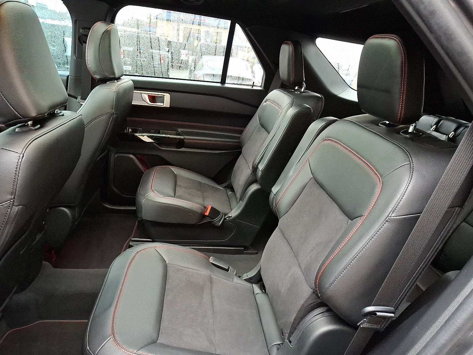 Certified 2022 Ford Explorer ST-Line w/ Class IV Trailer Tow Package image 11