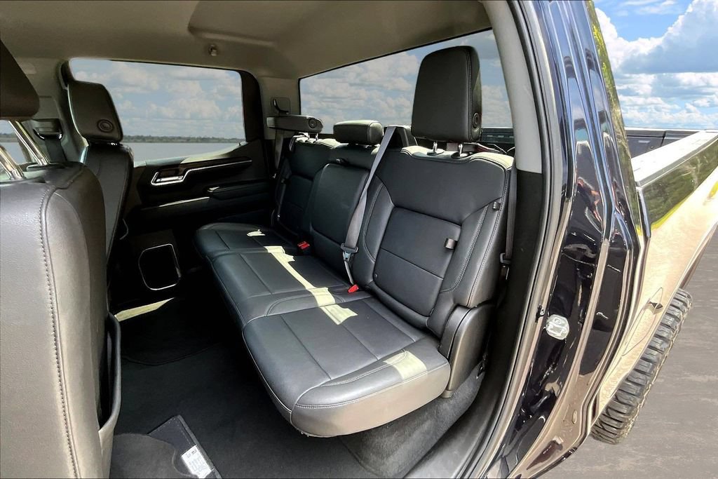 Used 2025 GMC Sierra 1500 SLT AWD/4WD image 25