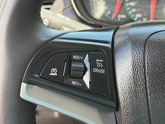 Used 2022 Chevrolet Trax LT w/ Sport Edition AWD/4WD image 15