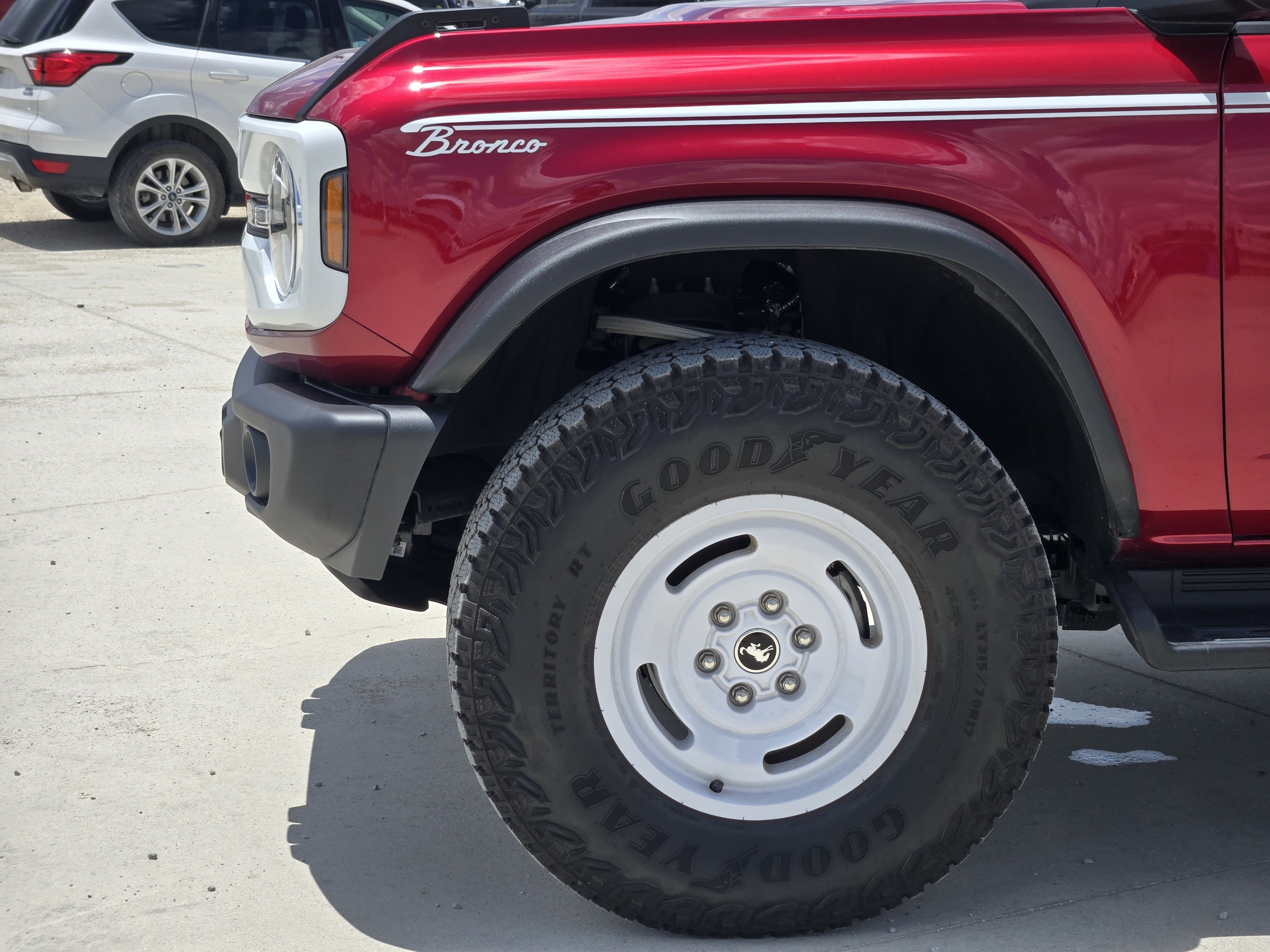 Certified 2025 Ford Bronco Heritage Edition AWD/4WD image 8