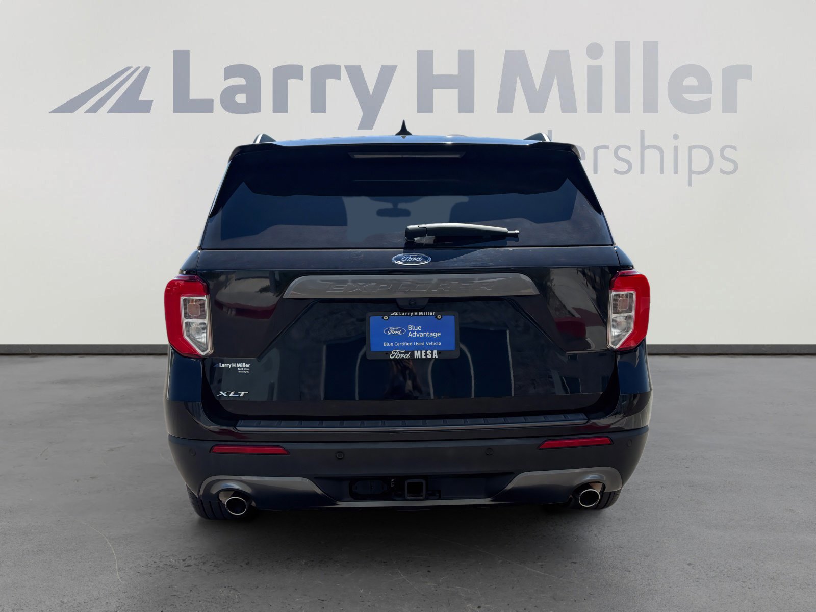 Certified 2023 Ford Explorer XLT w/ Equipment Group 202A image 4