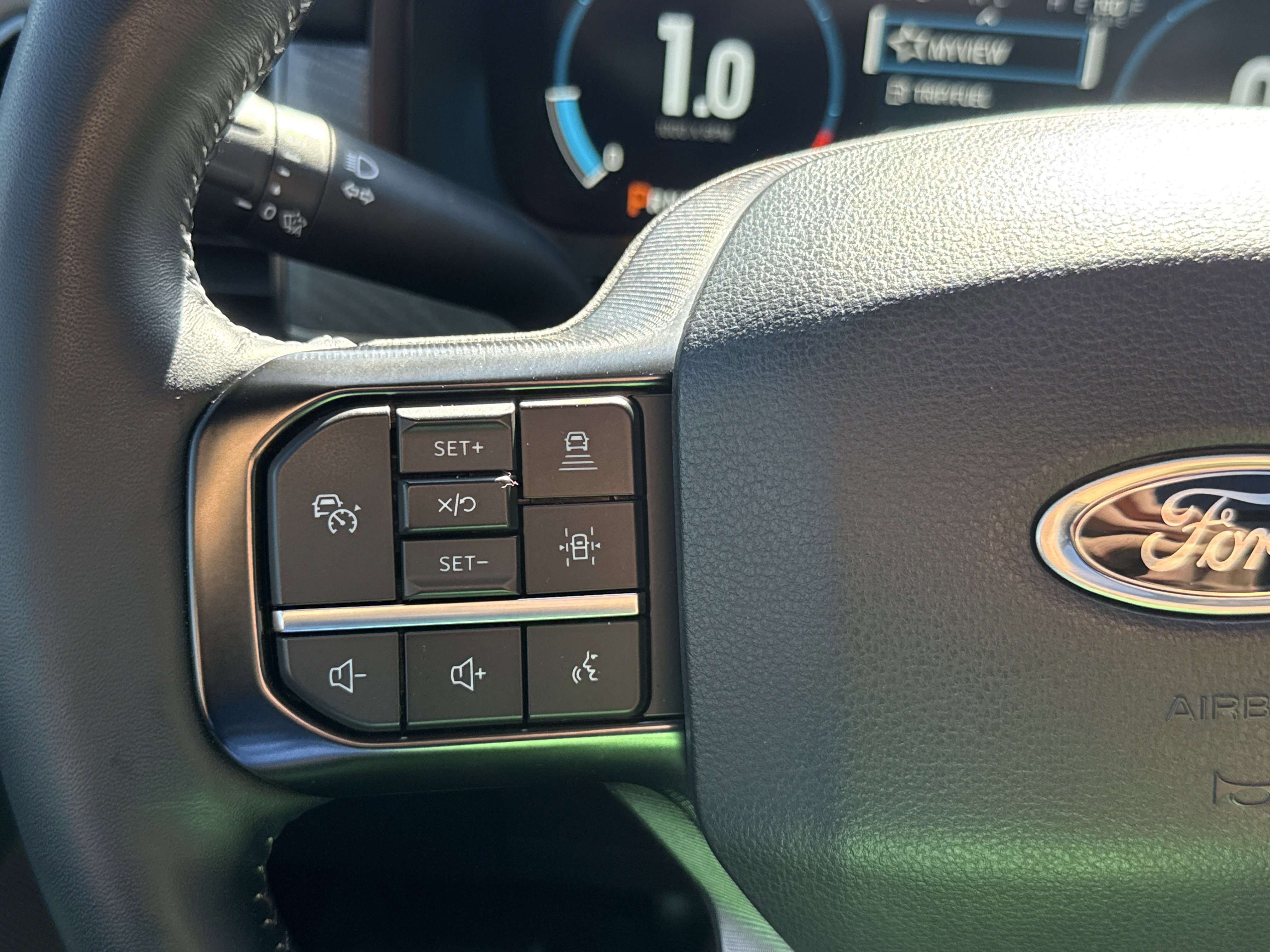 Certified 2023 Ford F150 Platinum w/ Equipment Group 701A High image 17