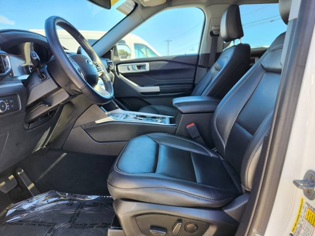 Certified 2022 Ford Explorer XLT w/ Equipment Group 202A AWD/4WD image 19