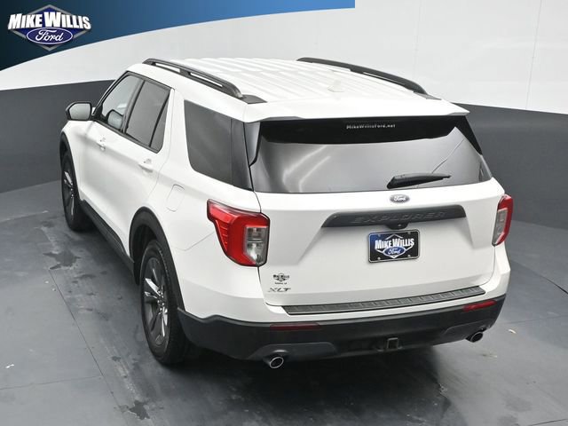 Certified 2021 Ford Explorer XLT w/ Equipment Group 202A image 8