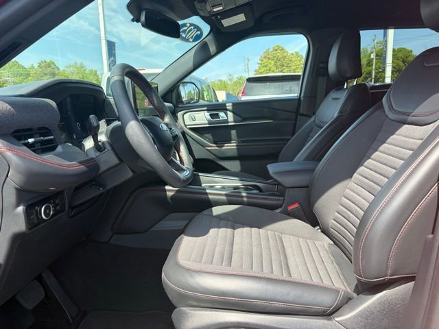 Certified 2025 Ford Explorer ST-Line w/ Premium Package image 9
