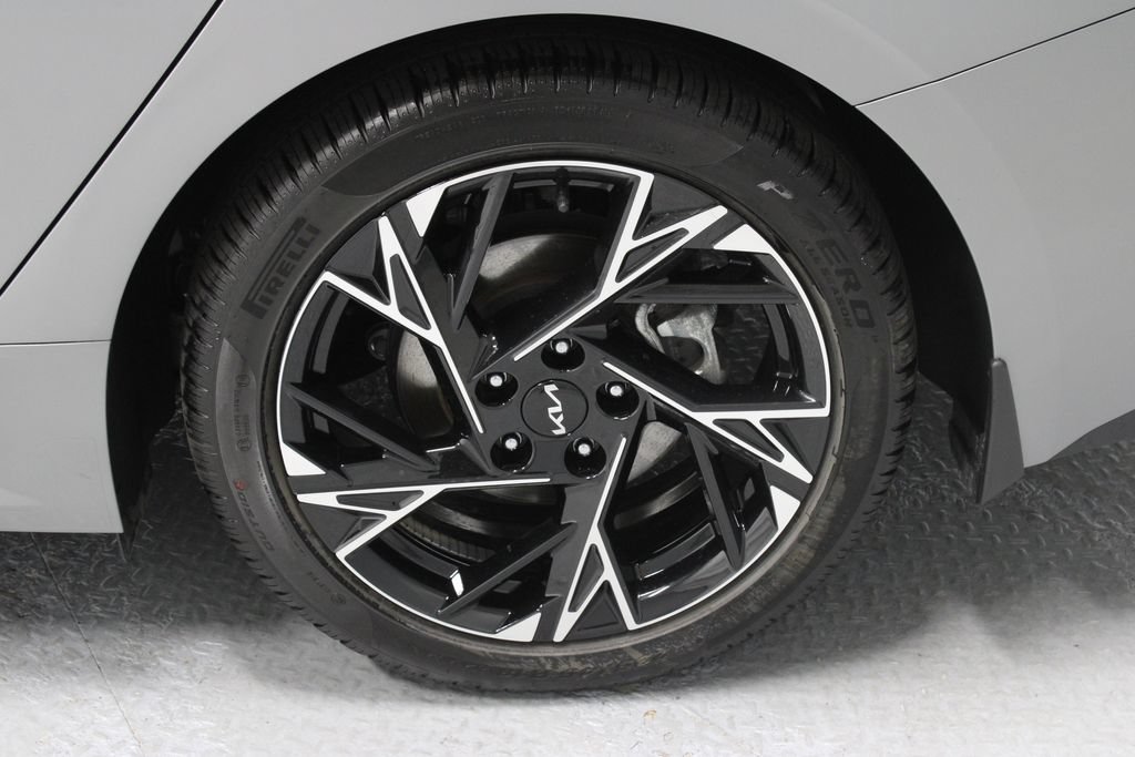 Used 2025 Kia K5 GT-Line w/ GT-Line Premium Package AWD/4WD image 18
