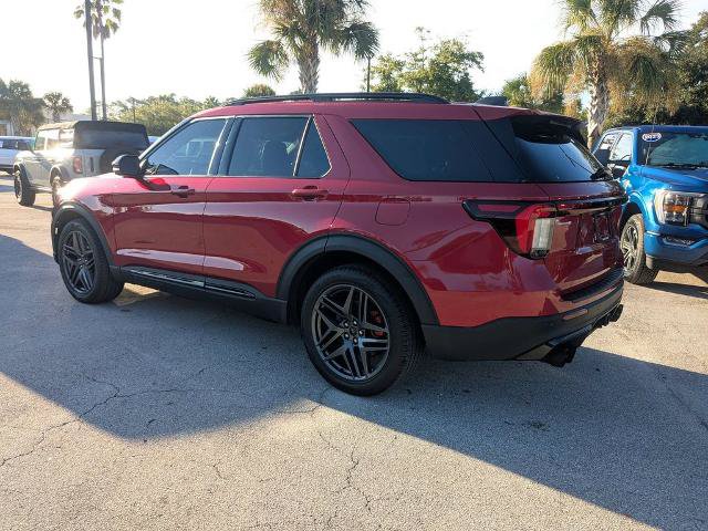 Certified 2025 Ford Explorer ST RWD image 6