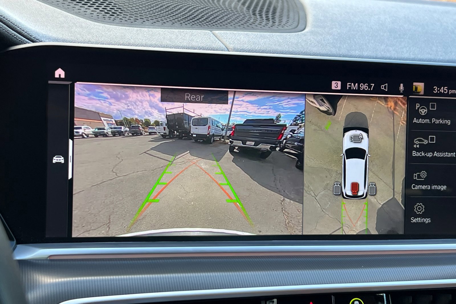 Used 2022 BMW X5 xDrive40i w/ Parking Assistance Package image 21