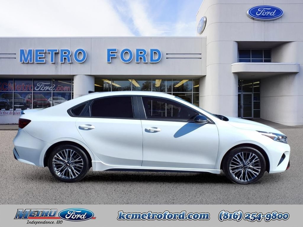 Used 2024 Kia Forte GT-Line FWD image 2