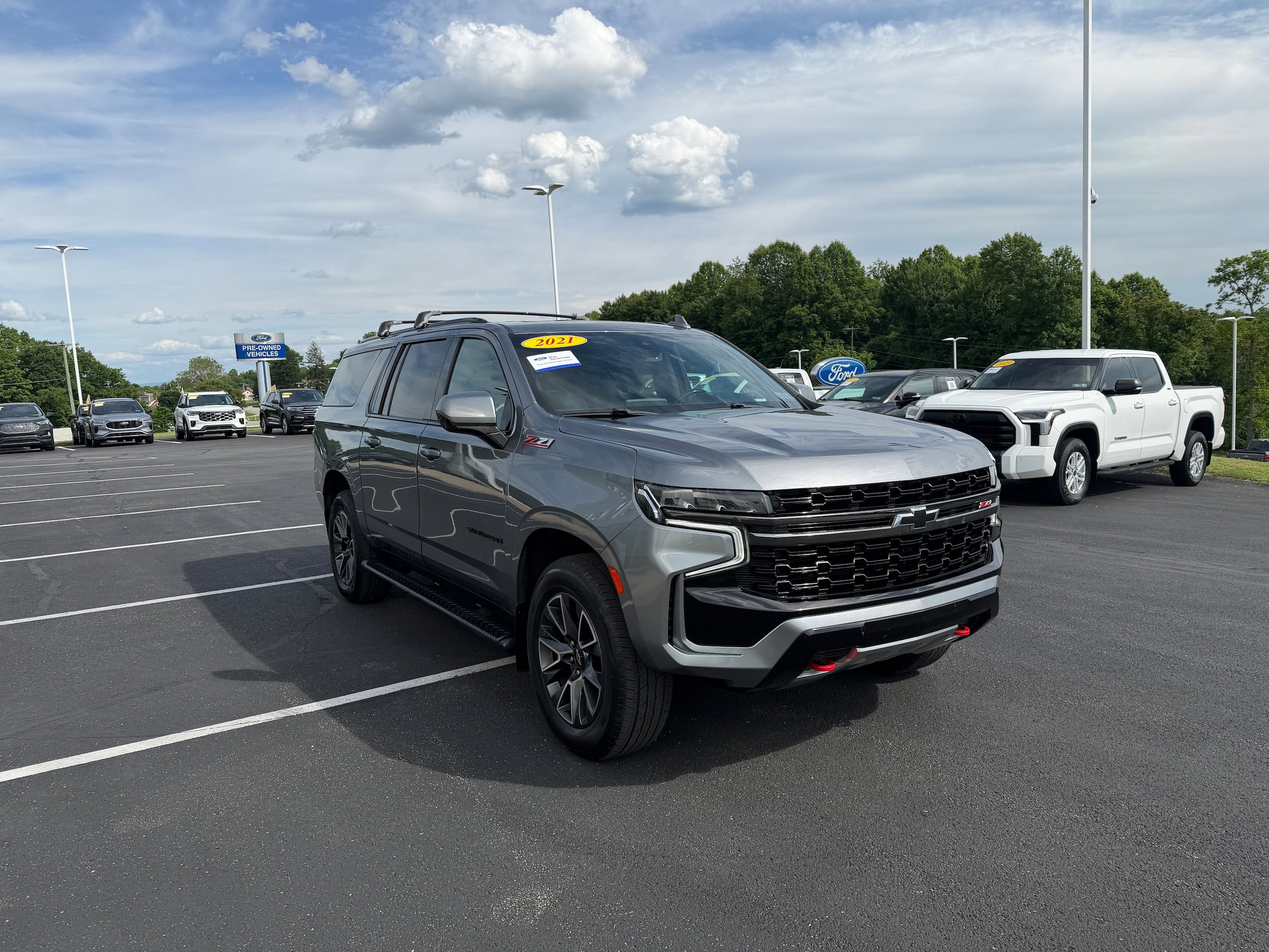 Used 2021 Chevrolet Suburban Z71 w/ Rear Media and Nav Package AWD/4WD image 4