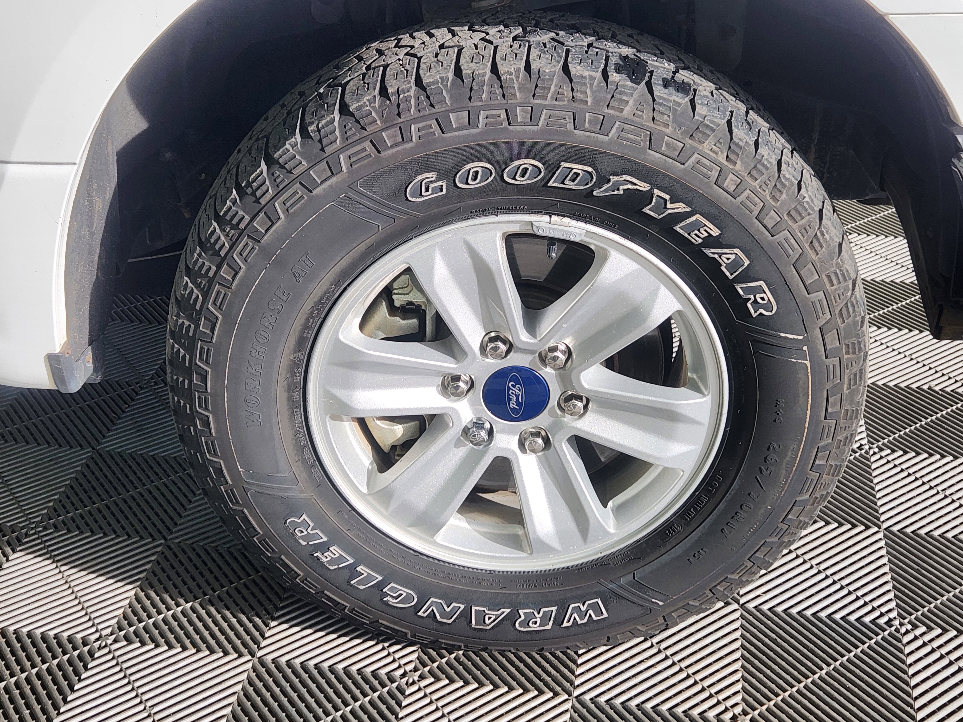 Certified 2018 Ford F150 XLT image 9