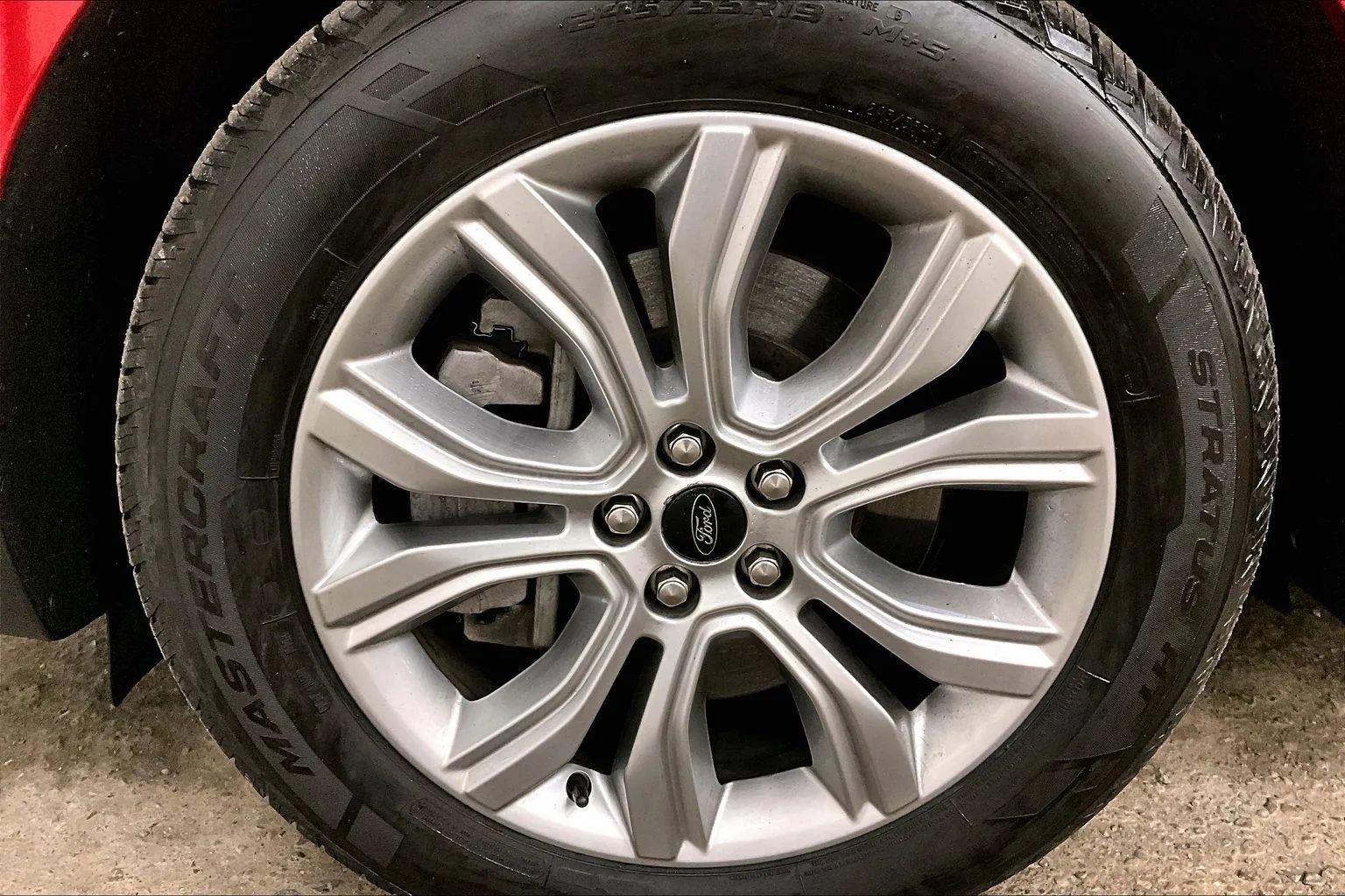 Certified 2023 Ford Edge Titanium image 8