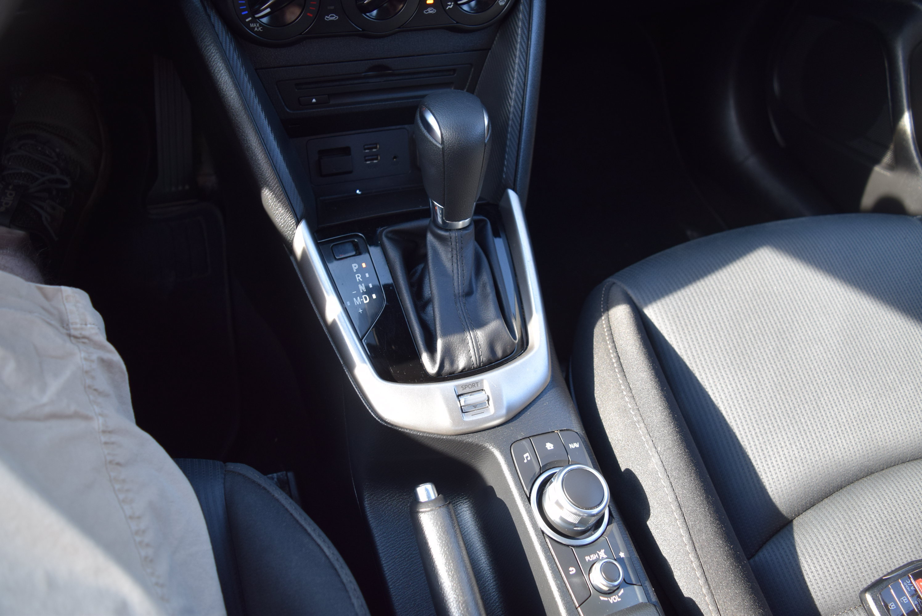 Used 2018 MAZDA CX-3 Sport AWD/4WD image 15