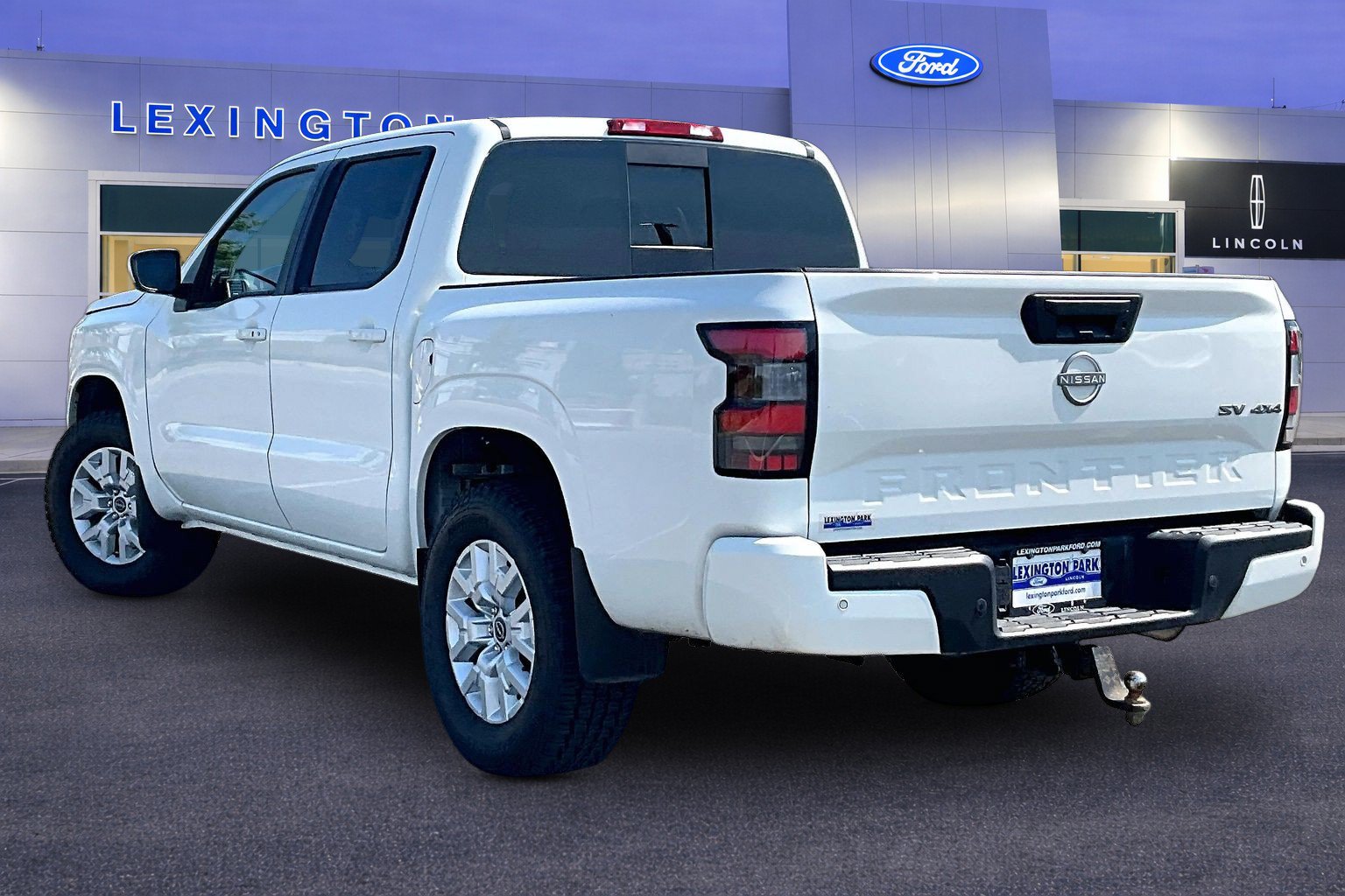 Used 2024 Nissan Frontier SV w/ SV Convenience Package AWD/4WD image 4