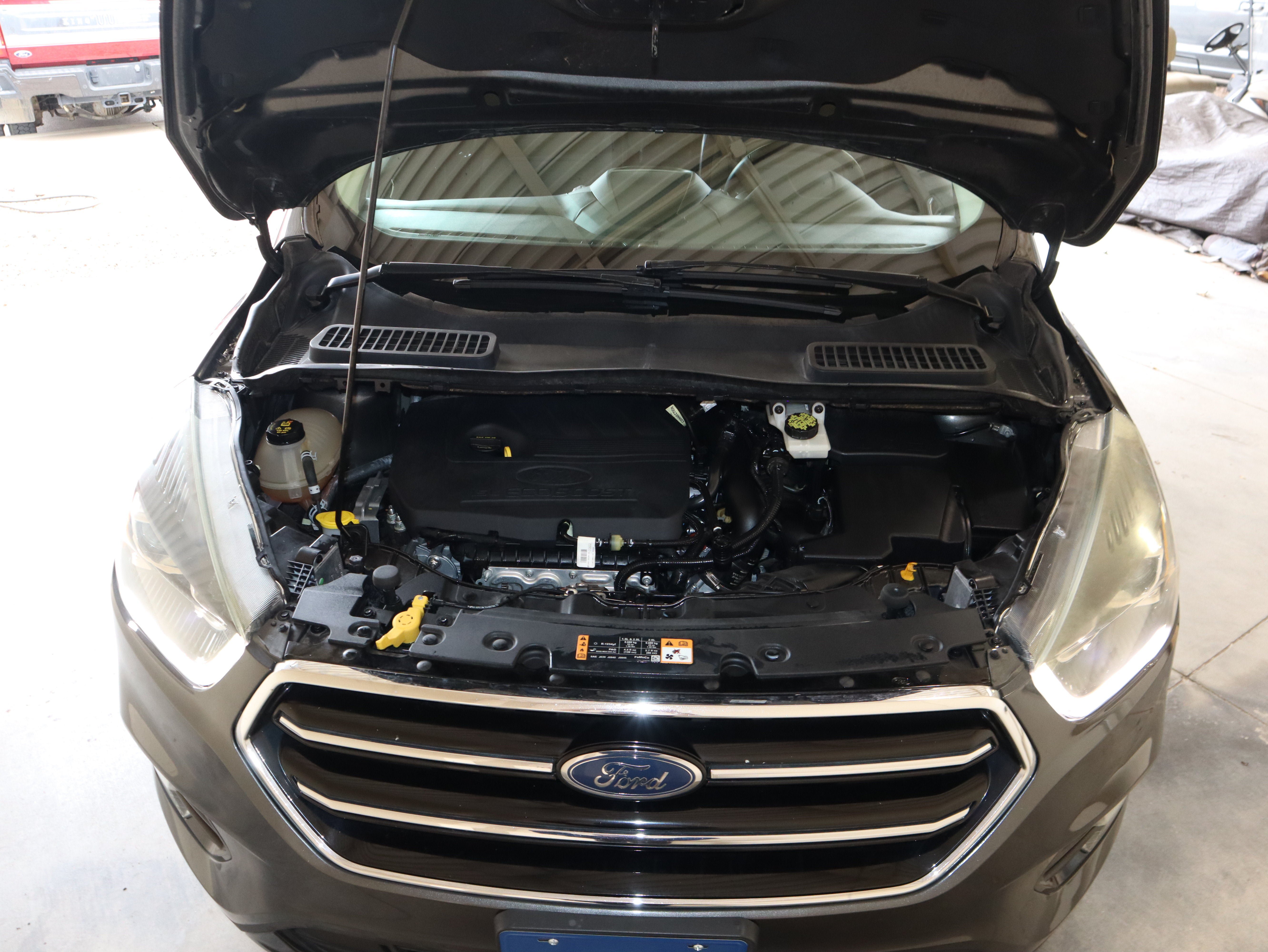 Certified 2018 Ford Escape SE w/ SE Sport Appearance Package AWD/4WD image 20