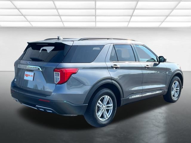 Certified 2022 Ford Explorer XLT w/ Equipment Group 202A AWD/4WD image 5