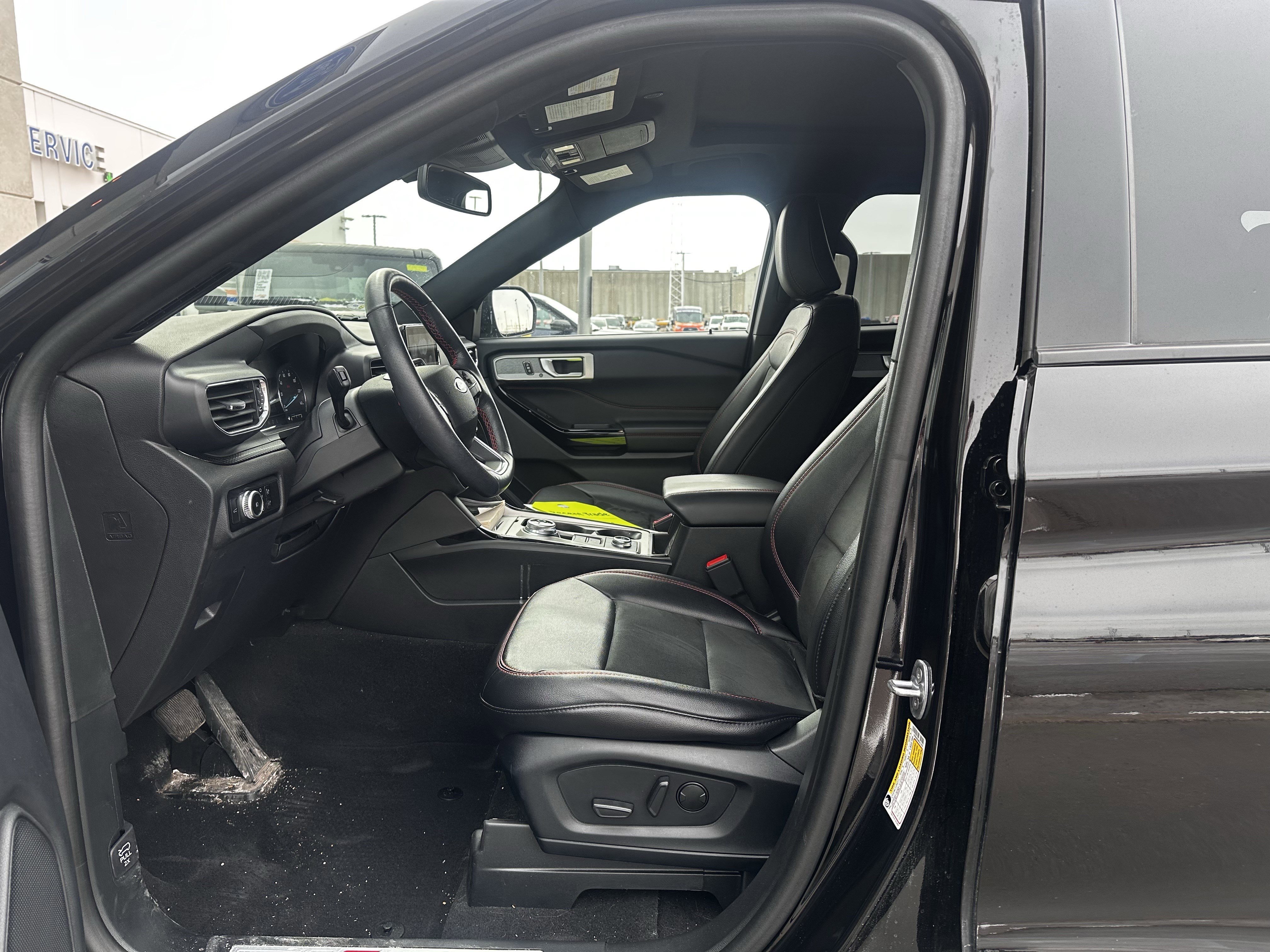 Certified 2023 Ford Explorer ST-Line w/ Class IV Trailer Tow Package image 8