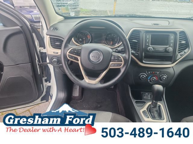 Used 2017 Jeep Cherokee Sport image 17