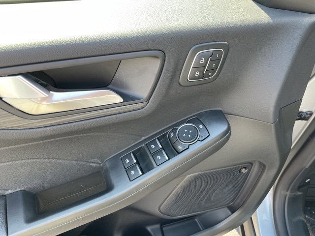 Certified 2024 Ford Escape SE w/ PHEV Premium Package image 12