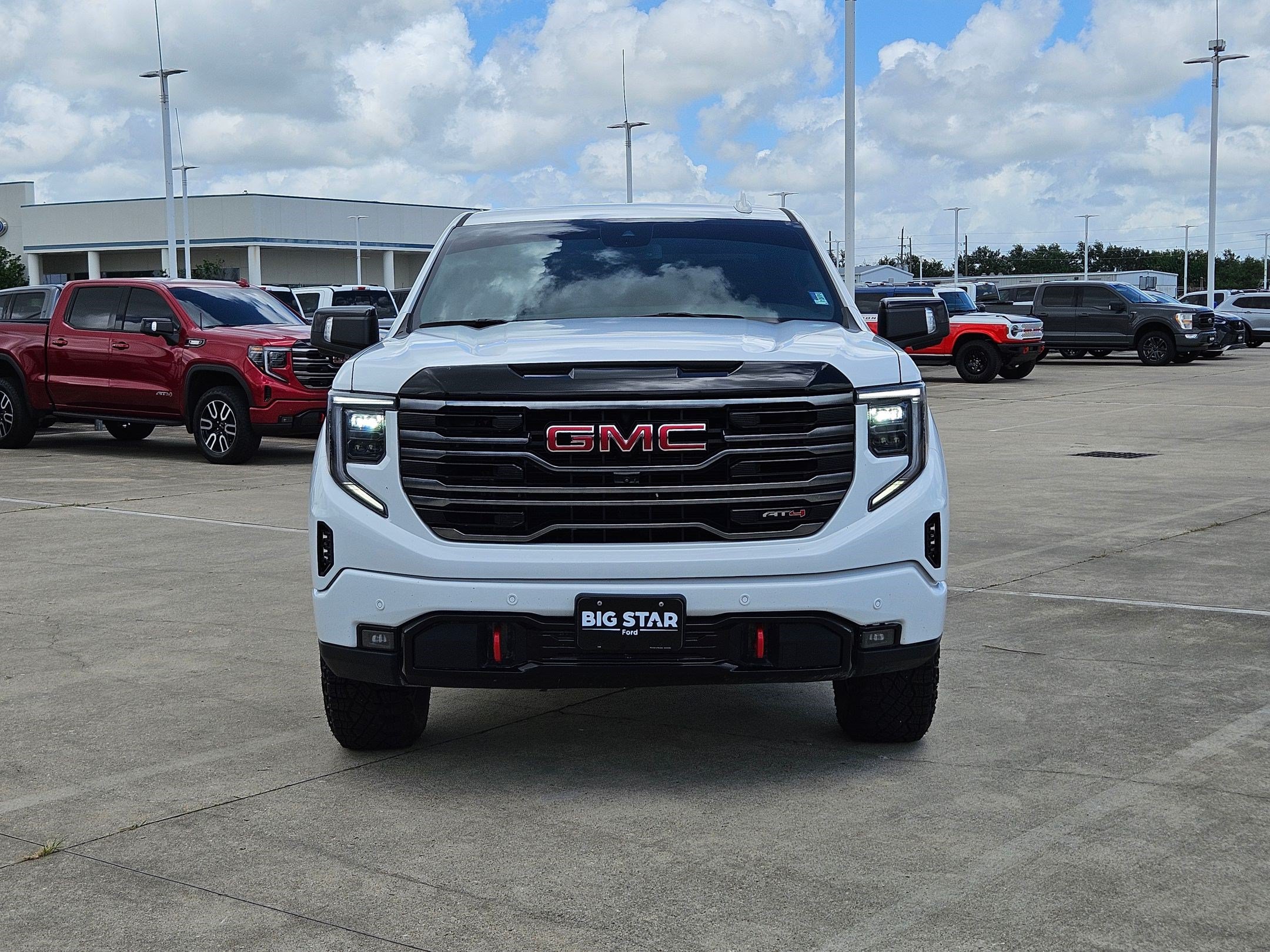 Used 2025 GMC Sierra 1500 AT4 AWD/4WD image 11