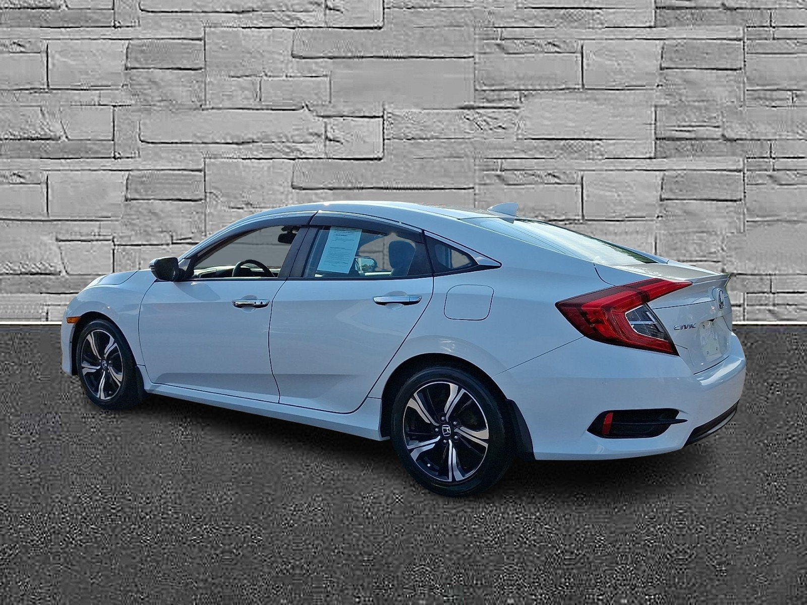 Used 2017 Honda Civic Touring image 7