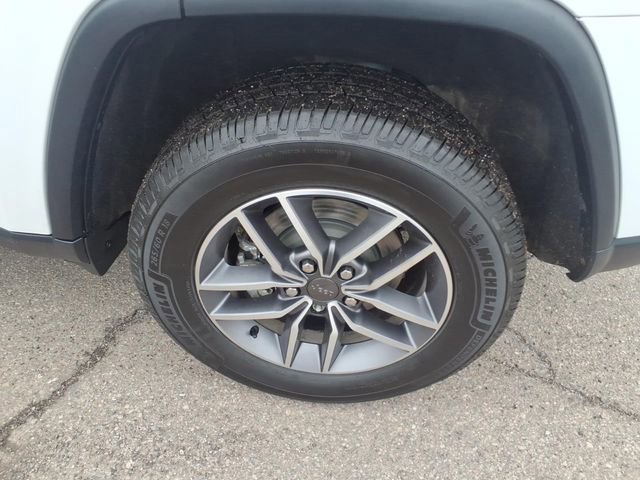 Used 2021 Jeep Grand Cherokee Limited image 8