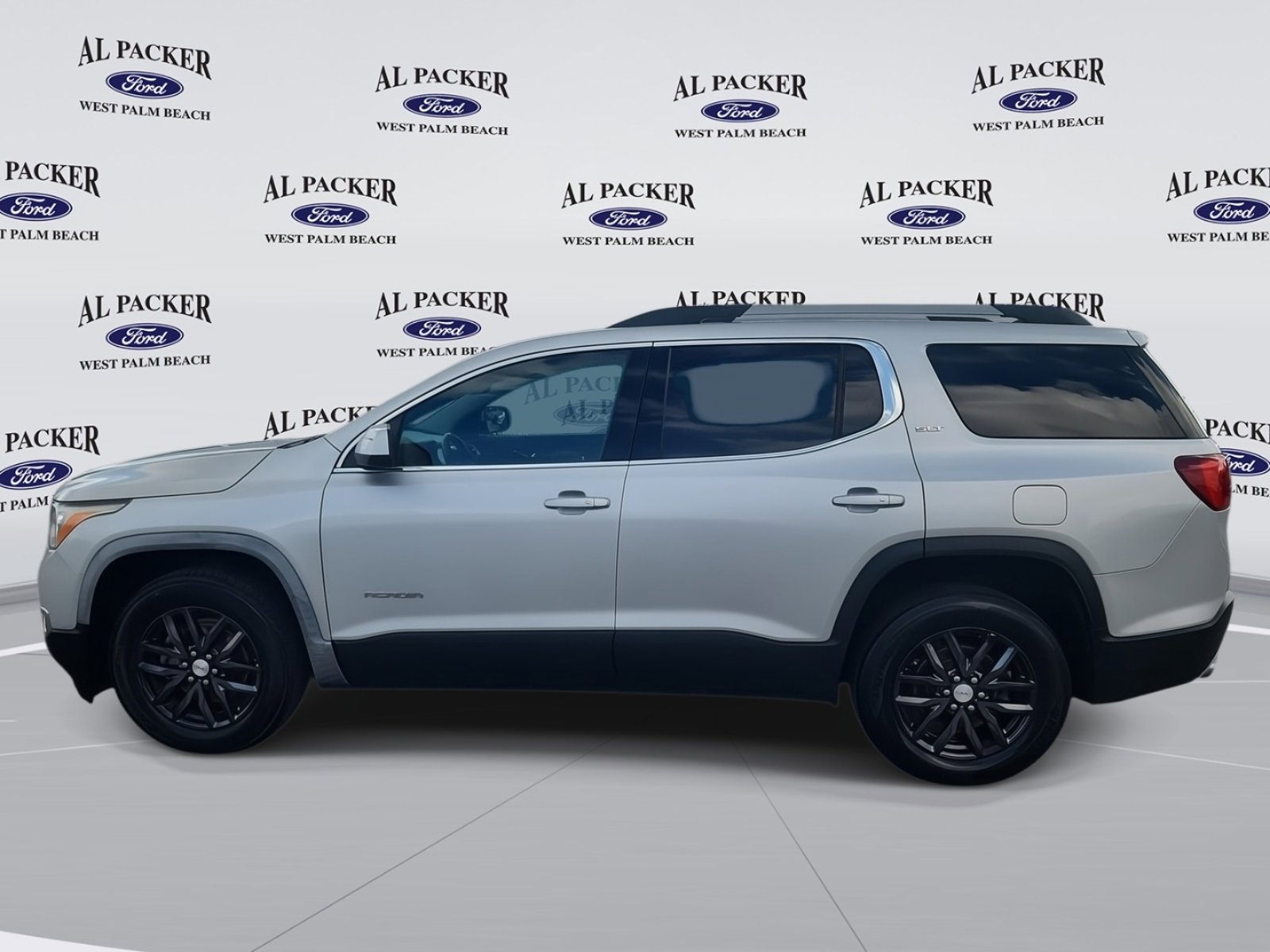 Used 2019 GMC Acadia SLT image 2