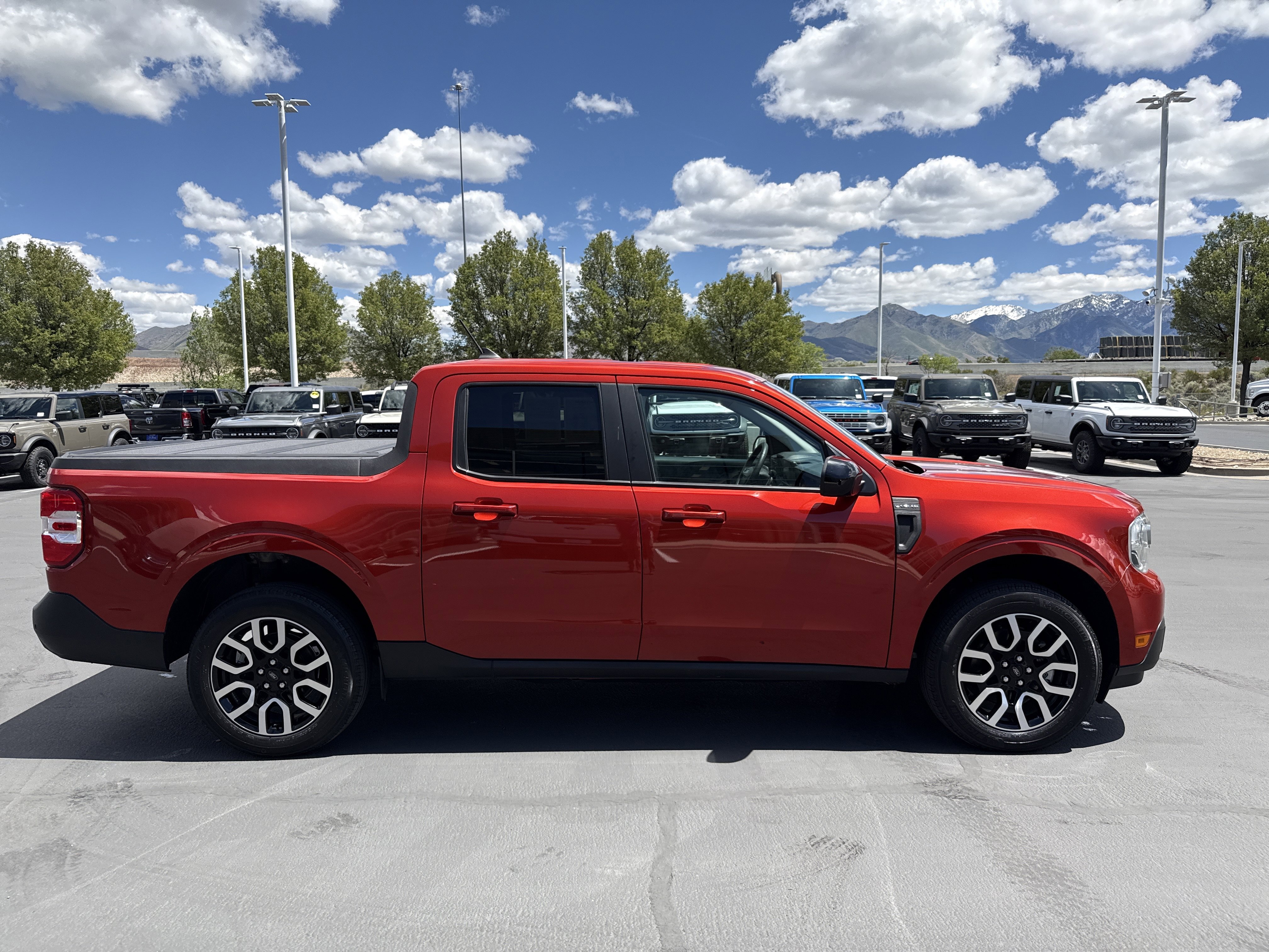 Certified 2024 Ford Maverick Lariat FWD image 6