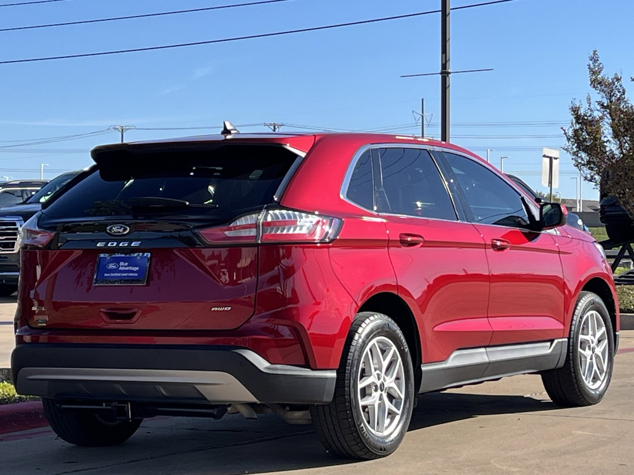 Certified 2024 Ford Edge SEL w/ Convenience Package AWD/4WD image 4