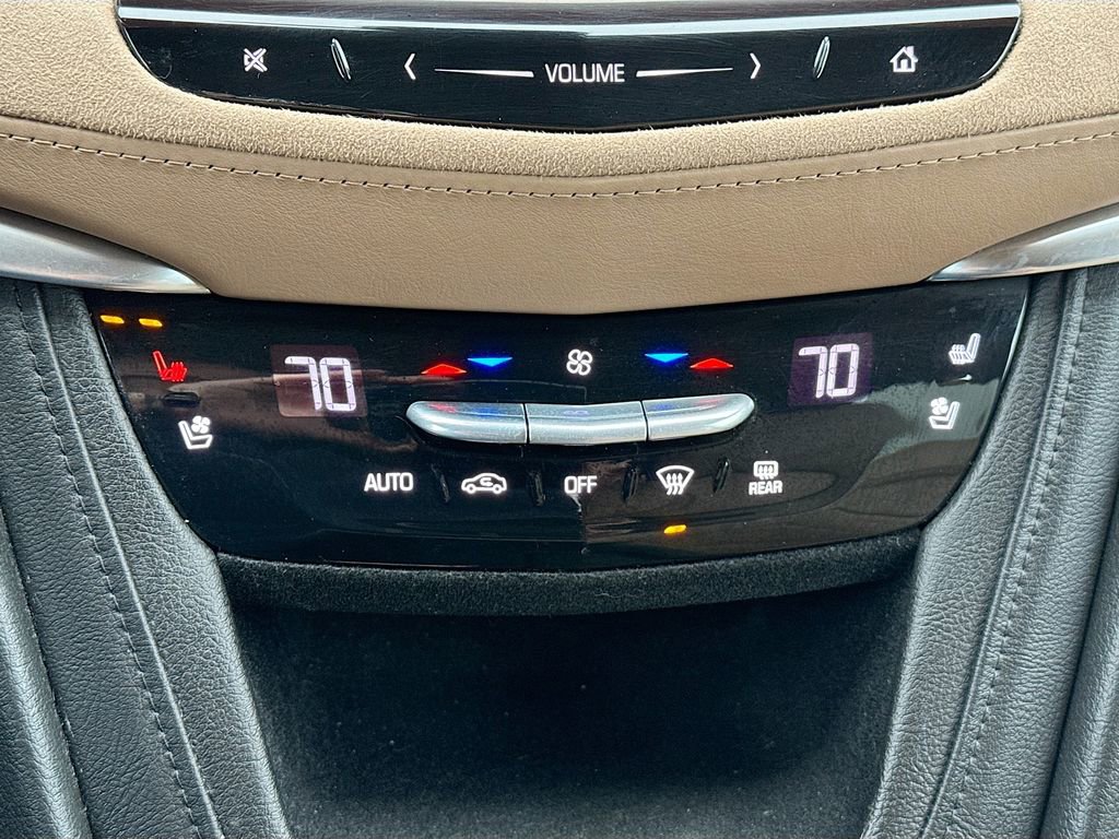 Used 2017 Cadillac XT5 Platinum w/ Driver Assist Package image 14