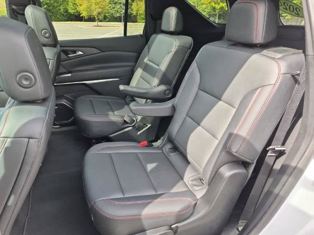 Used 2024 Chevrolet Traverse Z71 w/ Enhanced Driving Package AWD/4WD image 8
