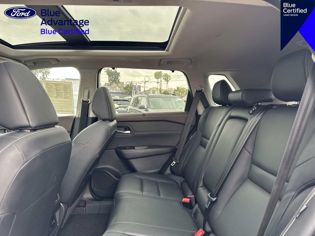 Used 2023 Nissan Rogue SL w/ SL Premium Package FWD image 14