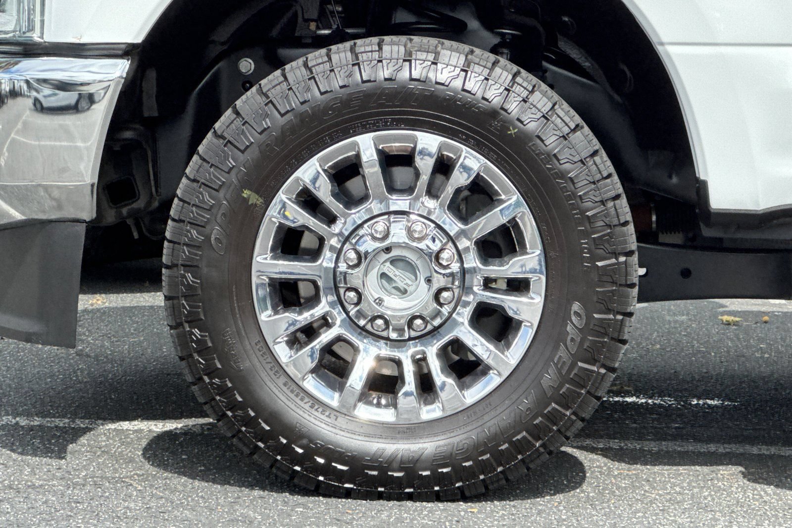 Certified 2022 Ford F250 XLT w/ XLT Premium Package AWD/4WD image 25