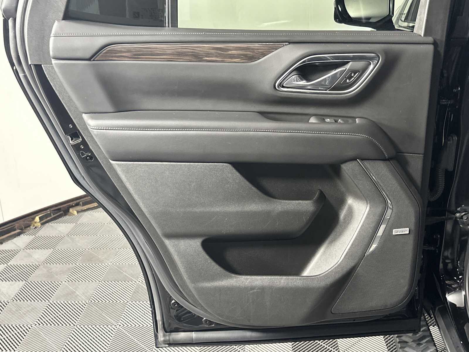 Used 2023 Chevrolet Tahoe Z71 w/ Luxury Package image 23