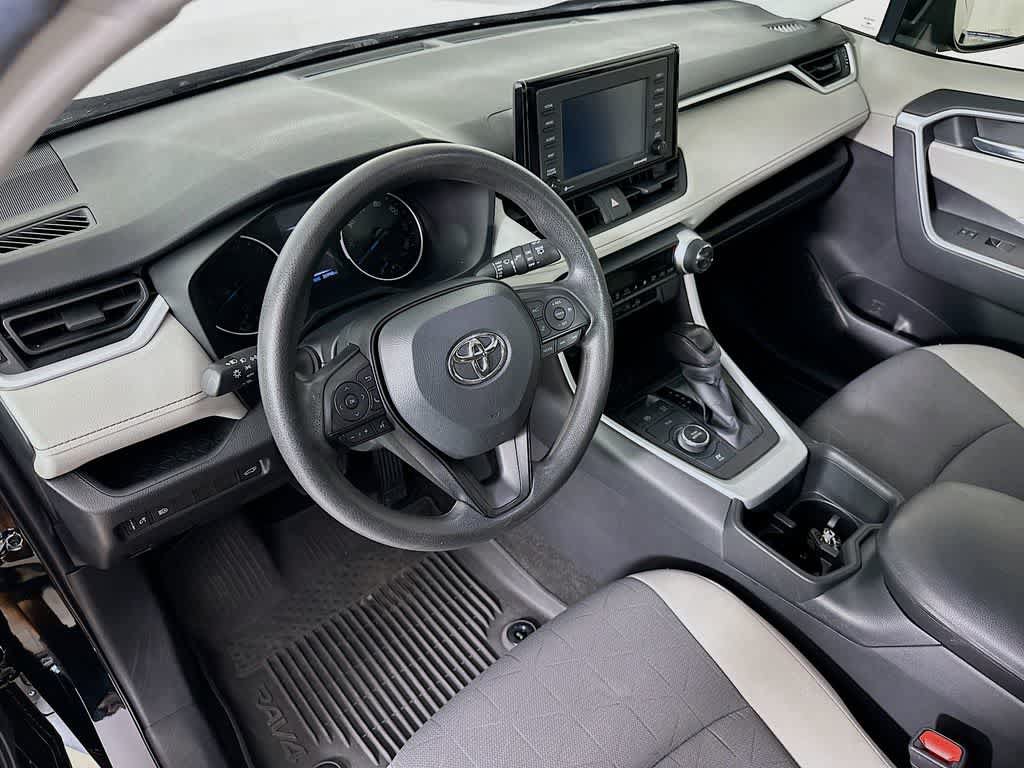 Used 2022 Toyota RAV4 XLE w/ Convenience Package AWD/4WD image 2