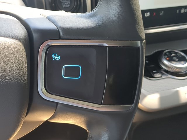 Certified 2025 Ford Expedition Active AWD/4WD image 19