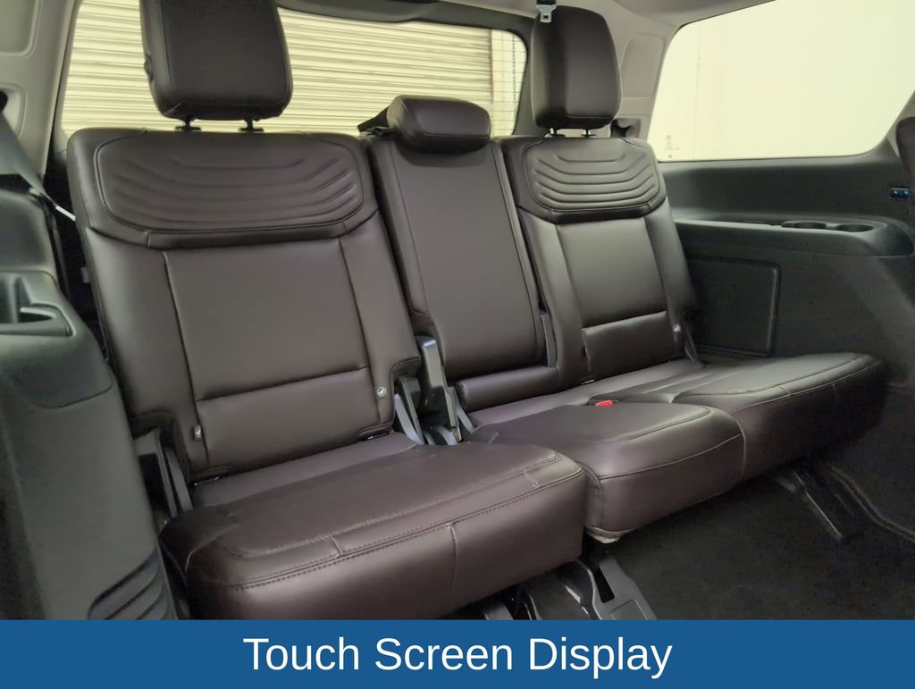 Certified 2025 Ford Expedition Platinum w/ Platinum Ultimate Package AWD/4WD image 17