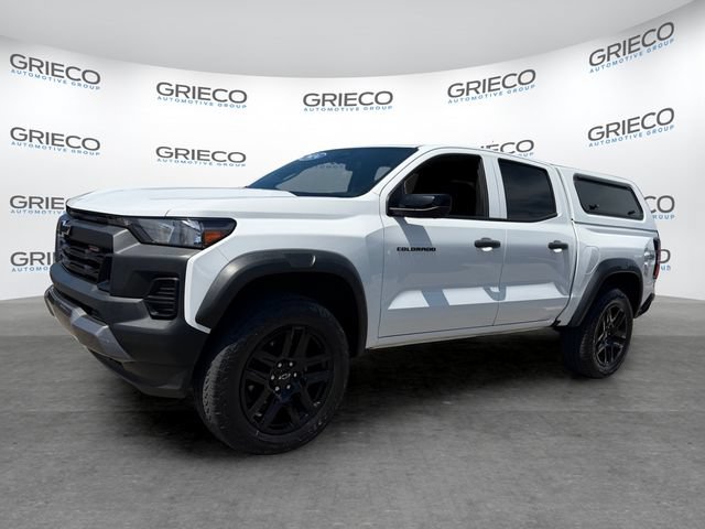 Used 2024 Chevrolet Colorado Trail Boss w/ Technology Package AWD/4WD image 3