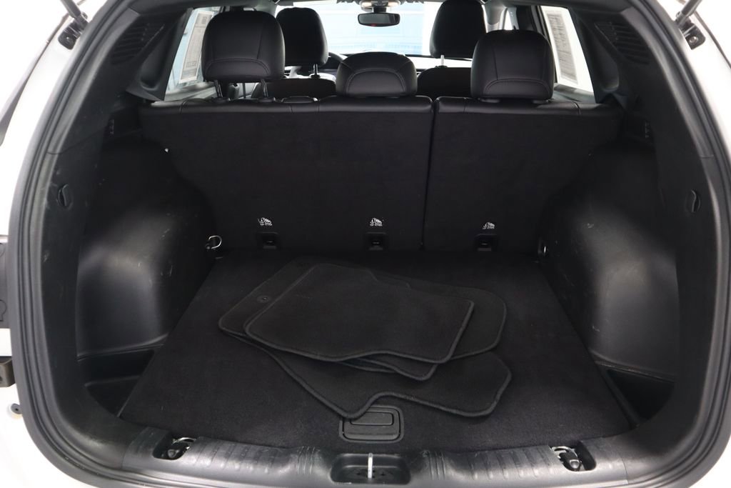 Used 2025 Jeep Compass Latitude image 16