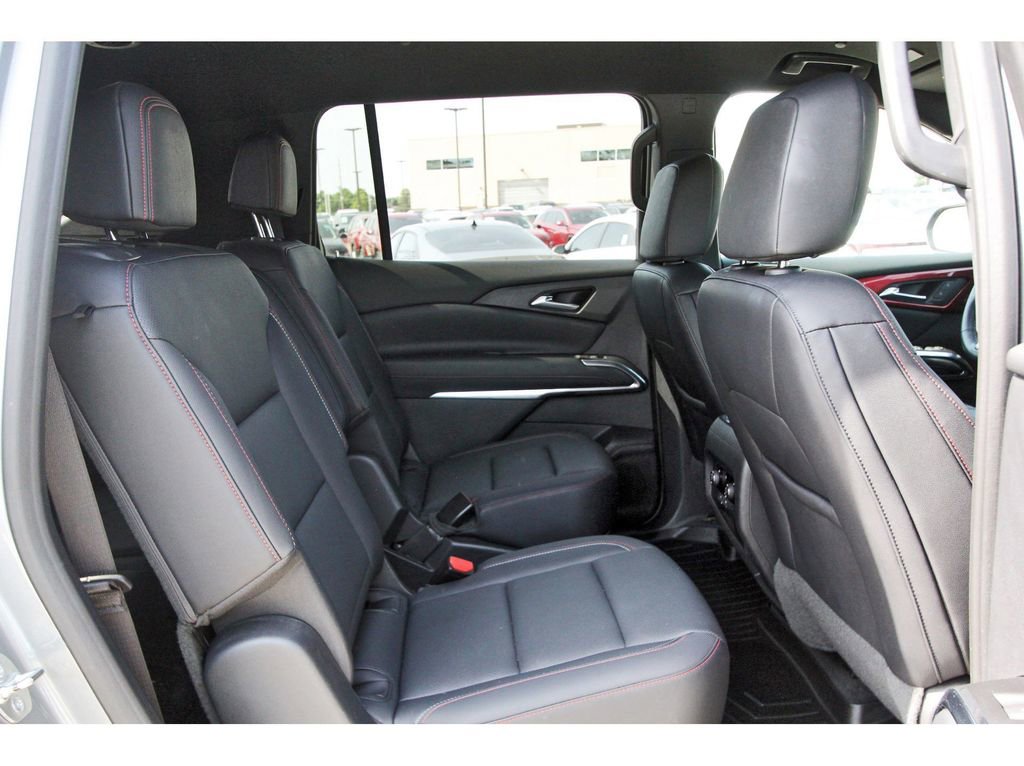 Used 2024 Chevrolet Traverse Z71 AWD/4WD image 10