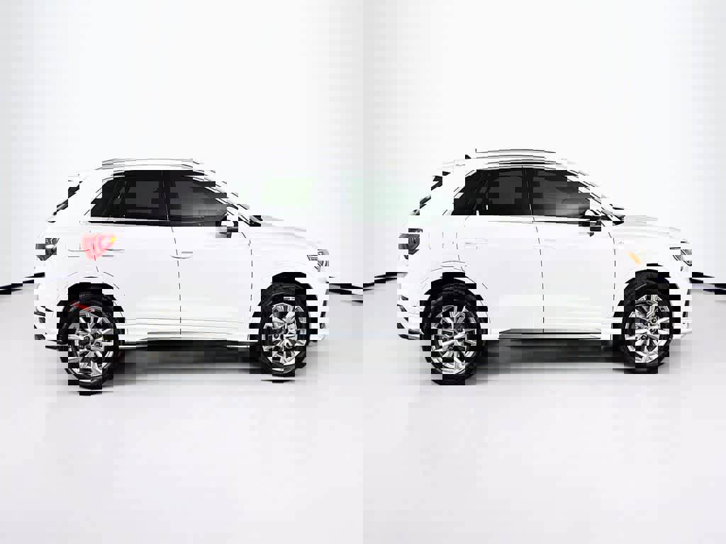 Used 2024 Audi Q3 2.0T Premium image 26