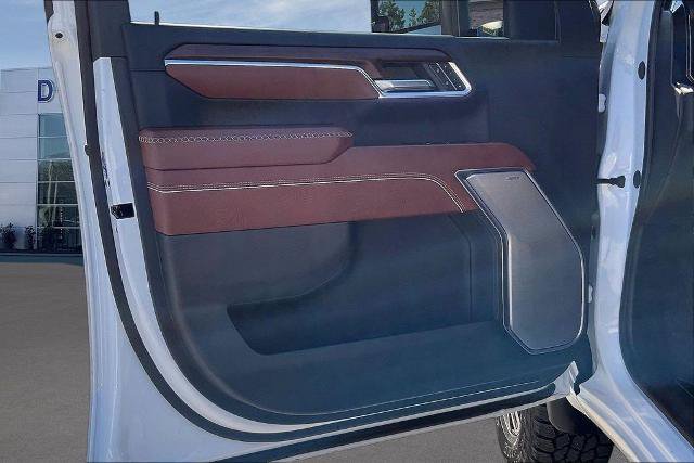 Used 2024 GMC Sierra 3500 Denali Ultimate AWD/4WD image 21