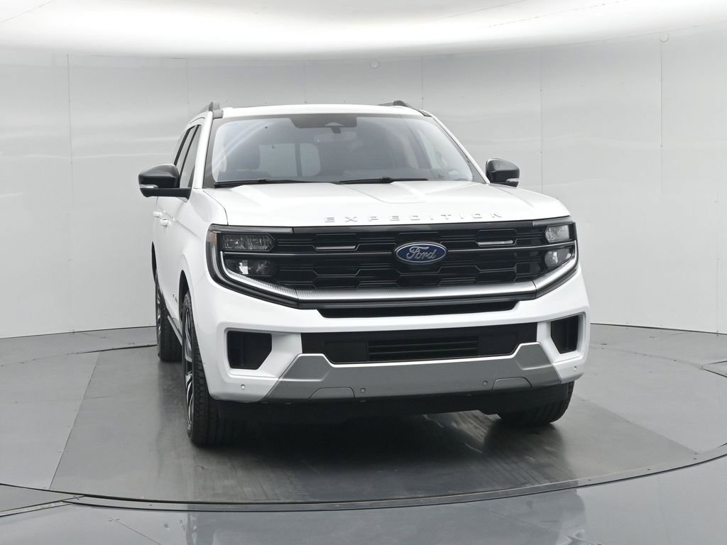 Certified 2025 Ford Expedition Platinum w/ Driver's Package AWD/4WD image 60