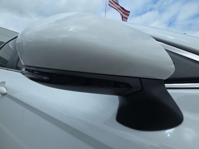 Used 2023 Toyota Camry SE FWD image 5