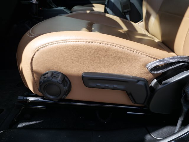 Used 2022 Jeep Wrangler Unlimited Sahara w/ Cold Weather Group AWD/4WD image 15